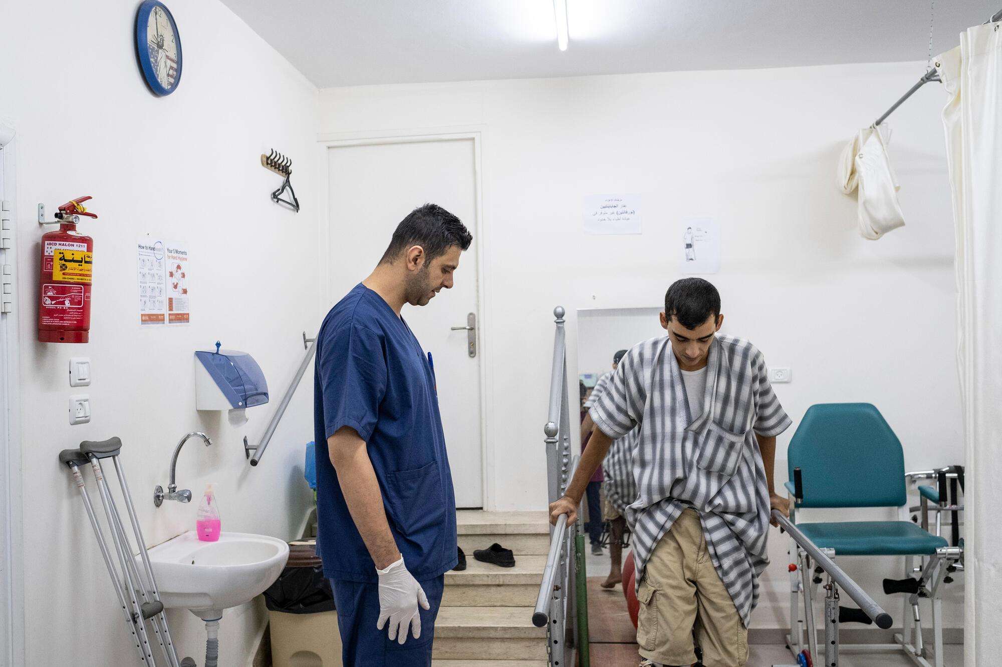 Portraits of MSF health workers in Gaza healing the wounds of the Great March of Return