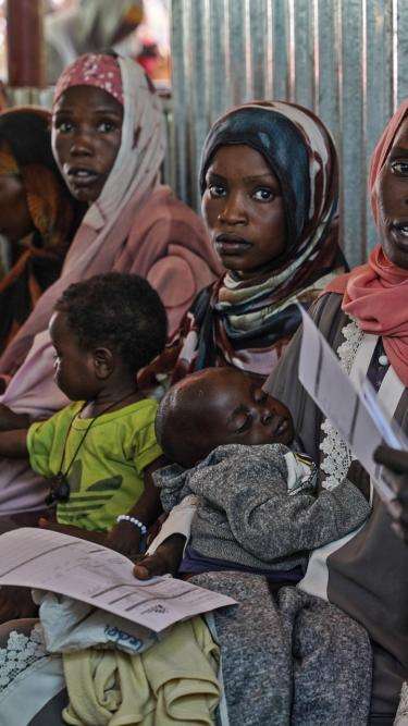 Displaced Sudanese women and children at MSF's clinic in Zamzam camp, Sudan.